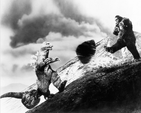 File:King Kong vs. Godzilla Production Photo 2.png