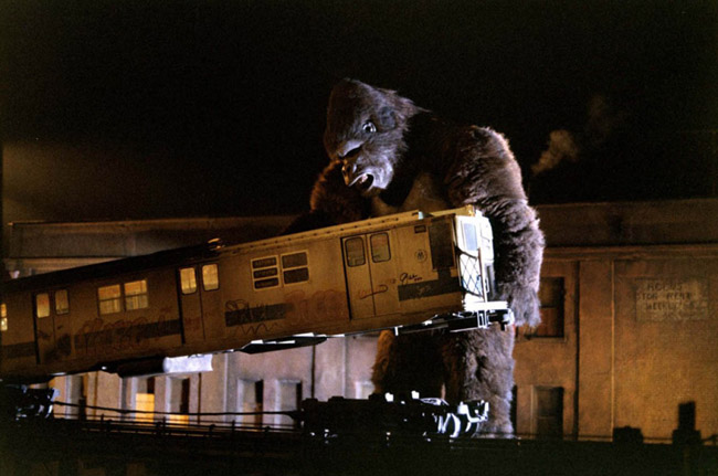 File:King Kong 1976 Kong Attacks a Train.jpg