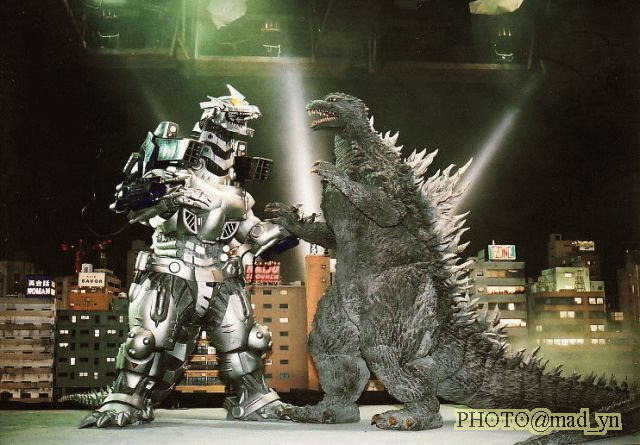 File:Godzilla & MechaG on set.jpg