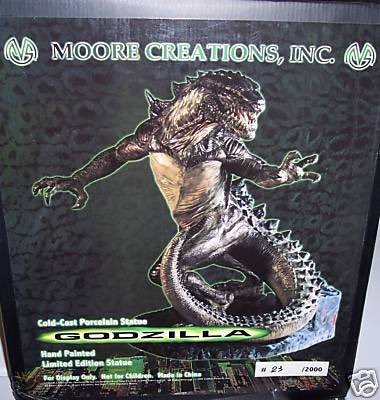 File:Moore creation Godzilla 98 statue.jpeg