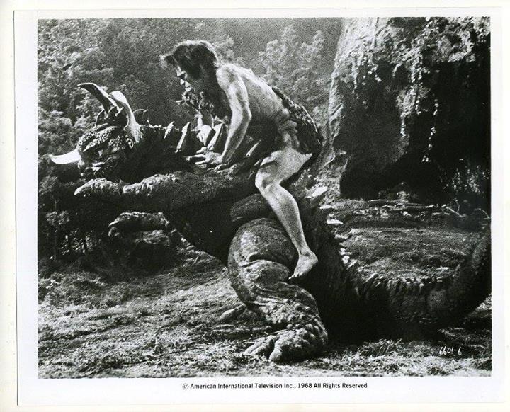 File:Baragon Fighting Frankenstein.jpg