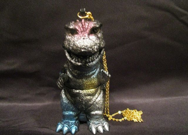 File:Ymsf Godzilla 1971 necklace .jpeg
