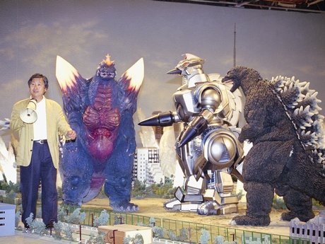 File:Koichi Kawakita MOGUERA Godzilla SpaceGodzilla on set.jpg