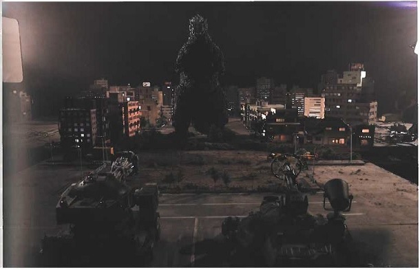 File:Godzilla appears in Sukagawa 09.jpeg