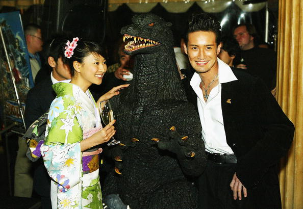 File:Rei Kikukawa (L), Godzilla and Masahiro Matsuoka.jpg
