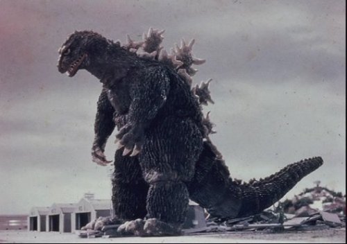 File:KKvG - Godzilla standing idle.JPG