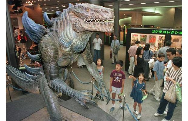 File:Godzilla 1998 in Japan.jpg