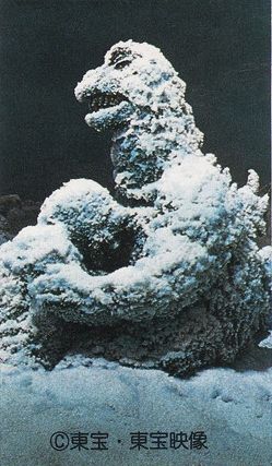 File:SOG - Godzilla and Minilla in the snow storm.jpg