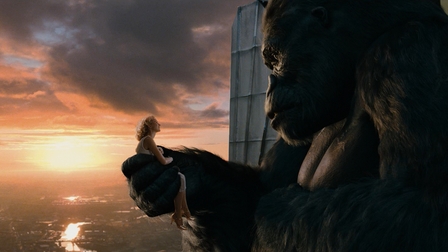 File:Kong Holding Ann.jpg