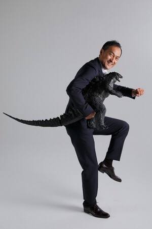 File:Ken Watanabe and Godzilla again.jpg